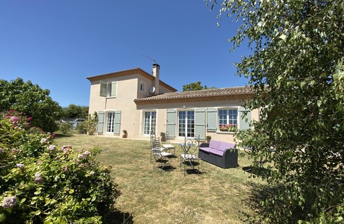 Larroque-sur-l'Osse Bed & Breakfast | A bed and breakfast
