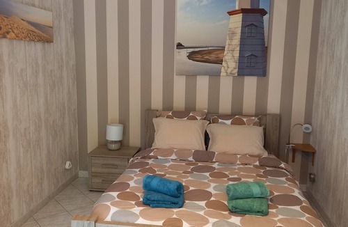 Lanton Bed & Breakfast | A BED AND BREAKFAST (STUDIO) FOR TWO PEOPLE WITH POOL AND BATHROOM