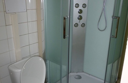 Lanton Bed & Breakfast | A BED AND BREAKFAST (STUDIO) FOR TWO PEOPLE WITH POOL AND BATHROOM