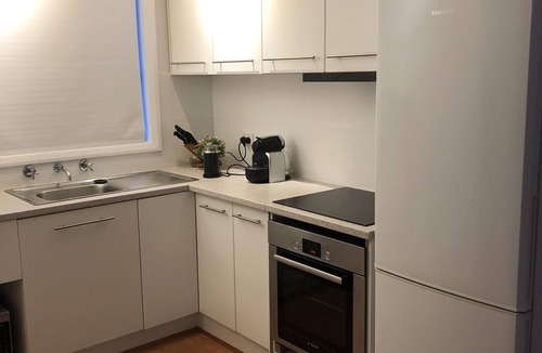 Orange East Apartment | A bed for the night(s)