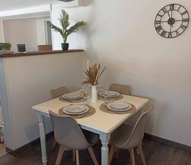 Saint-Sauveur-Marville House | A Bigeo