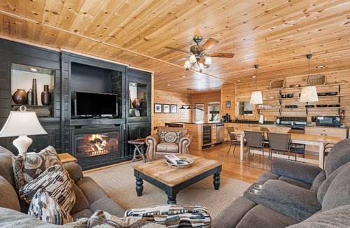 Bryson City Cabin | A Blessing An Upscale Mountain Getaway