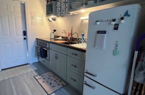 Americus Cabin | A-Bode: Your Lakeside Hideaway