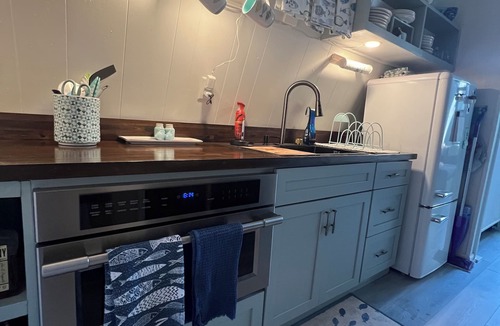 Americus Cabin | A-Bode: Your Lakeside Hideaway