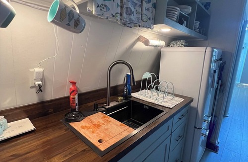 Americus Cabin | A-Bode: Your Lakeside Hideaway