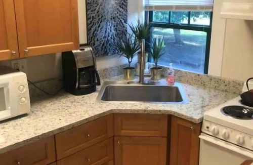 Chatham-Arch Apartment | A Boho Chic Choice with Great Parking