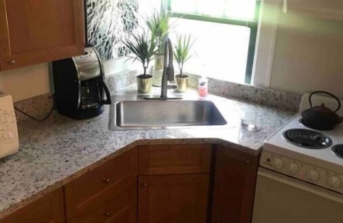 Chatham-Arch Apartment | A Boho Chic Choice with Great Parking