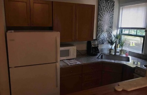 Chatham-Arch Apartment | A Boho Chic Choice with Great Parking