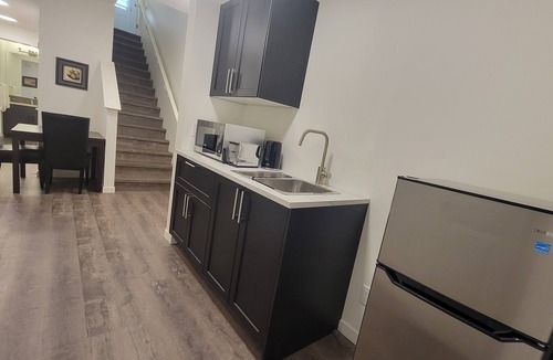 Arbour Lake House | A brand new, cozy 1-BR suite