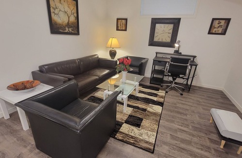 Arbour Lake House | A brand new, cozy 1-BR suite