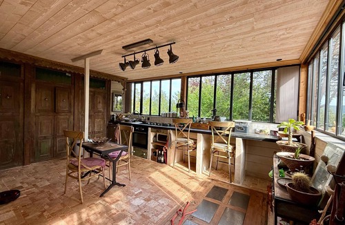 Bedarieux House | A break in a mazet in Occitania