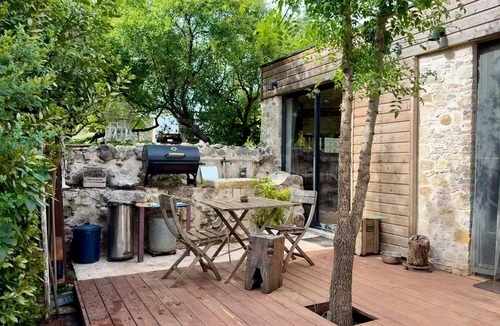 Bedarieux House | A break in a mazet in Occitania