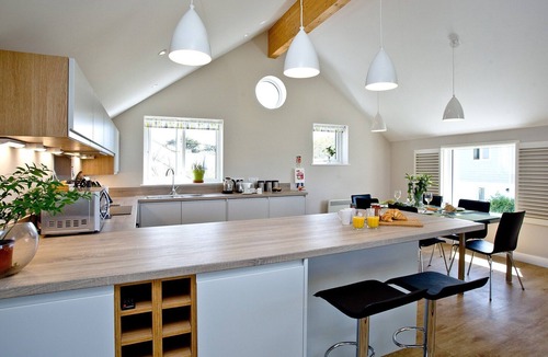 St Merryn House | A bright and spacious two storey house.