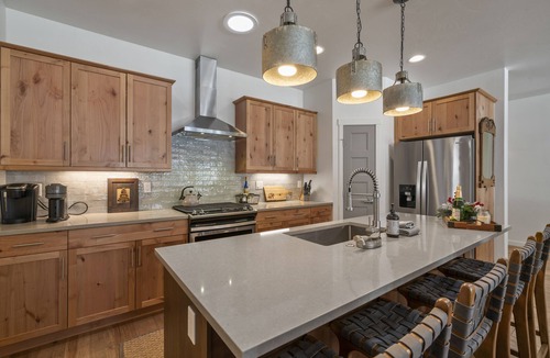 Hermosa House | A/C, Hot Tub, Fire Pit, Fenced Yard, Pet Freindly!