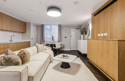 Westminster Apartment | ❄️ A/C. Lift 🛗 EarlyDrop ⏰ FlexPolicy 🔄 King 👑 Full Kitchen 👨‍🍳 W/D 🧺