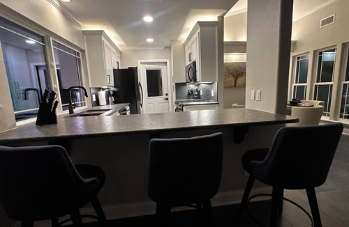 Victoria House | A&C WATERFORD COTTAGE # 1