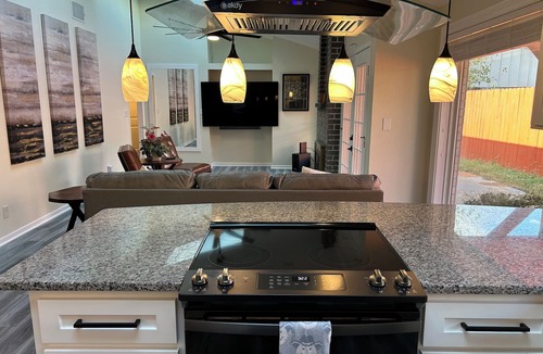 Victoria House | A&C WINDWARD COTTAGE # 1