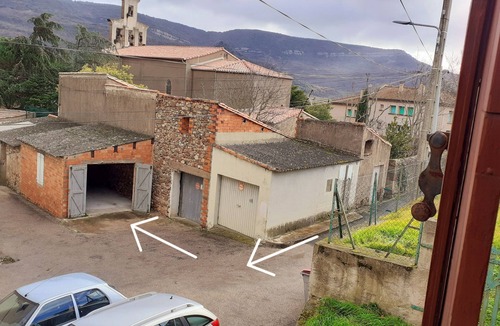 Le Bousquet-d'Orb House | A cabin atmosphere for this charming mezzanine studio