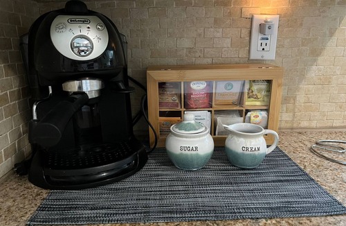 Dunsmuir House | A cabin with beautiful mountain views