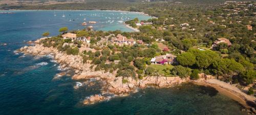 Santa Giulia Villa | A Cala d'Oro et sa plage privée