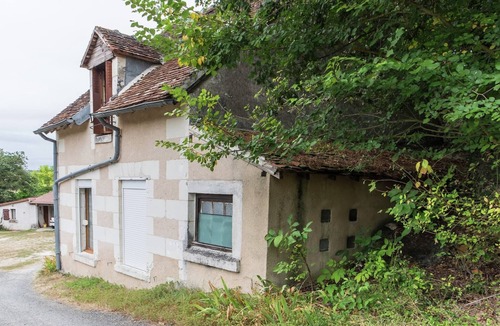 Faverolles House | A cave house with a historic charm