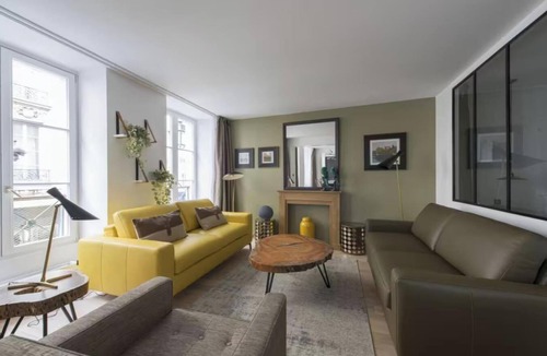 Arts-et-Metiers Apartment | A CENTRAL PARISIAN EXPERIENCE WITH MODERN CONVENIENCES IN THE ICONIC LE MARAIS