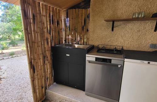 Uzes Cottage | A Characterful Restoration in a Dream Provençal setting!