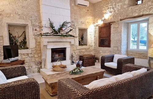 Roullet-Saint-Estephe Cottage | A charming vacation cottage