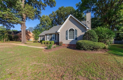 Jackson House | A charming 3-bedroom house with AC, WiFi in enchanting Jackson.