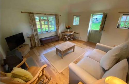 Hungerford House | A charming cottage in a beautiful setting.