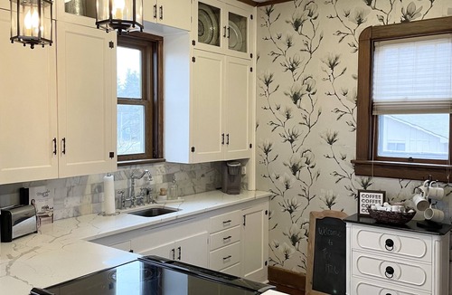 St. Lucas House | A charming craftsman located in the perfect American small town
