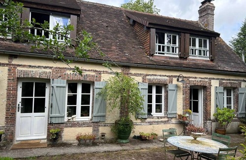 Les Ressuintes House | A charming house to relax in