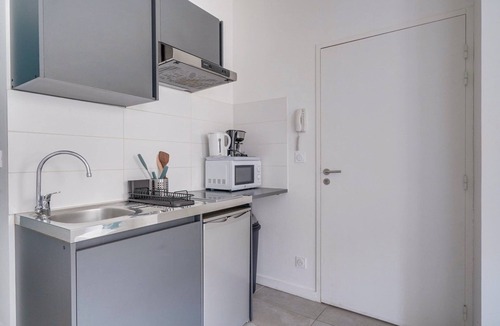 Saint-Michel - Nansouty - Saint-Genes Apartment | A charming, renovated studio flat in Bordeaux