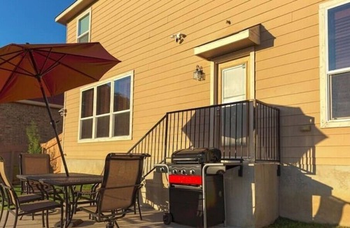 Boerne House | A Charming, Spacious, Cozy SA Texas Hill Country Home with easy access to I-10!