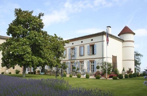 Saint-Victor-Rouzaud House | A Chateau for all generations.
