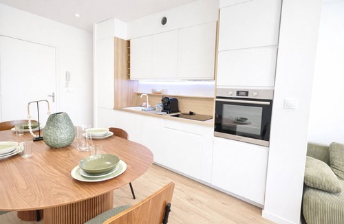 Mons-en-Baroeul Apartment | A Chic and Contemporary Interior