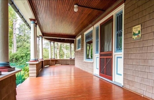Eagles Mere Cottage | A classic "Fitch" Cottage just a short stroll from the town in Eagles Mere