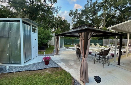 Fellowship Cabin | A Clothing Optional Hut WEC 5 miles away H