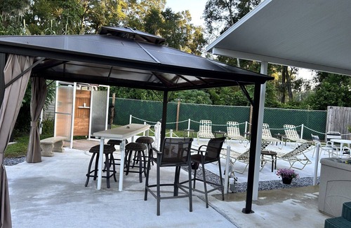 Fellowship Cabin | A Clothing Optional Hut WEC 5 miles away H