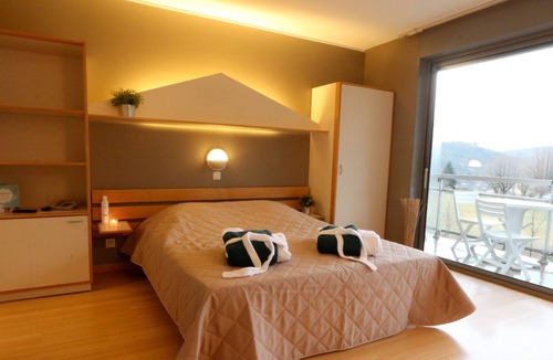 Meyras House | A cocoon of nature!