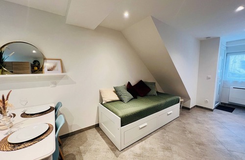 Annet-sur-Marne Apartment | A Cocooning Getaway