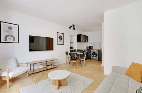 Sorbonne Apartment | A Comfortable 1-BR/1BA in Saint-Michel