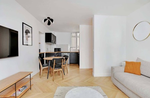 Sorbonne Apartment | A Comfortable 1-BR/1BA in Saint-Michel