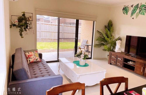 Truganina House | A comfortable 4 bedrooms house