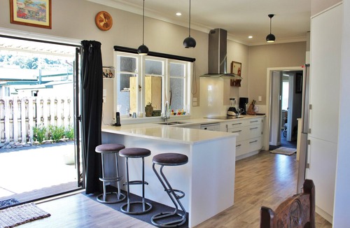 Thames House | A Comfy Break Away