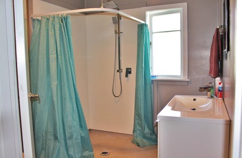 Thames House | A Comfy Break Away