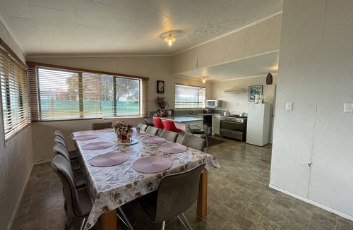 Te Kaha House | A Corner Spacious Holiday House