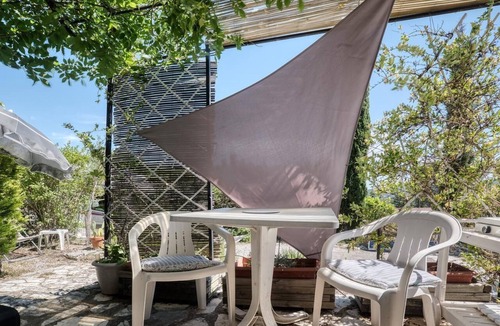 Saint-Etienne-les-Orgues Apartment | A cosy, atypical stay in Provence