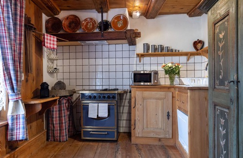 Beblenheim House | A cosy three-bedroom house,