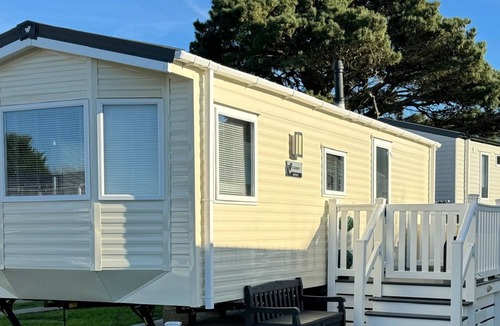 Selsey House | A cosy well presented caravan in a quiet area of the resort